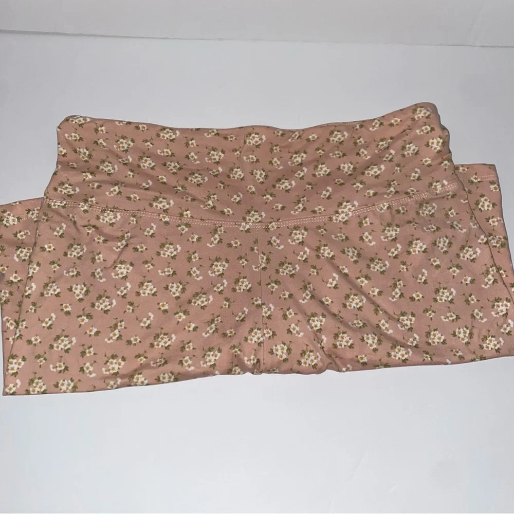 Splash Floral Pink shorts